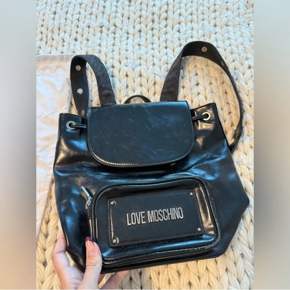 LOVE MOSCHINO couture authentic vintage leather
Black Backpack wt tags - Picture 4 of 17